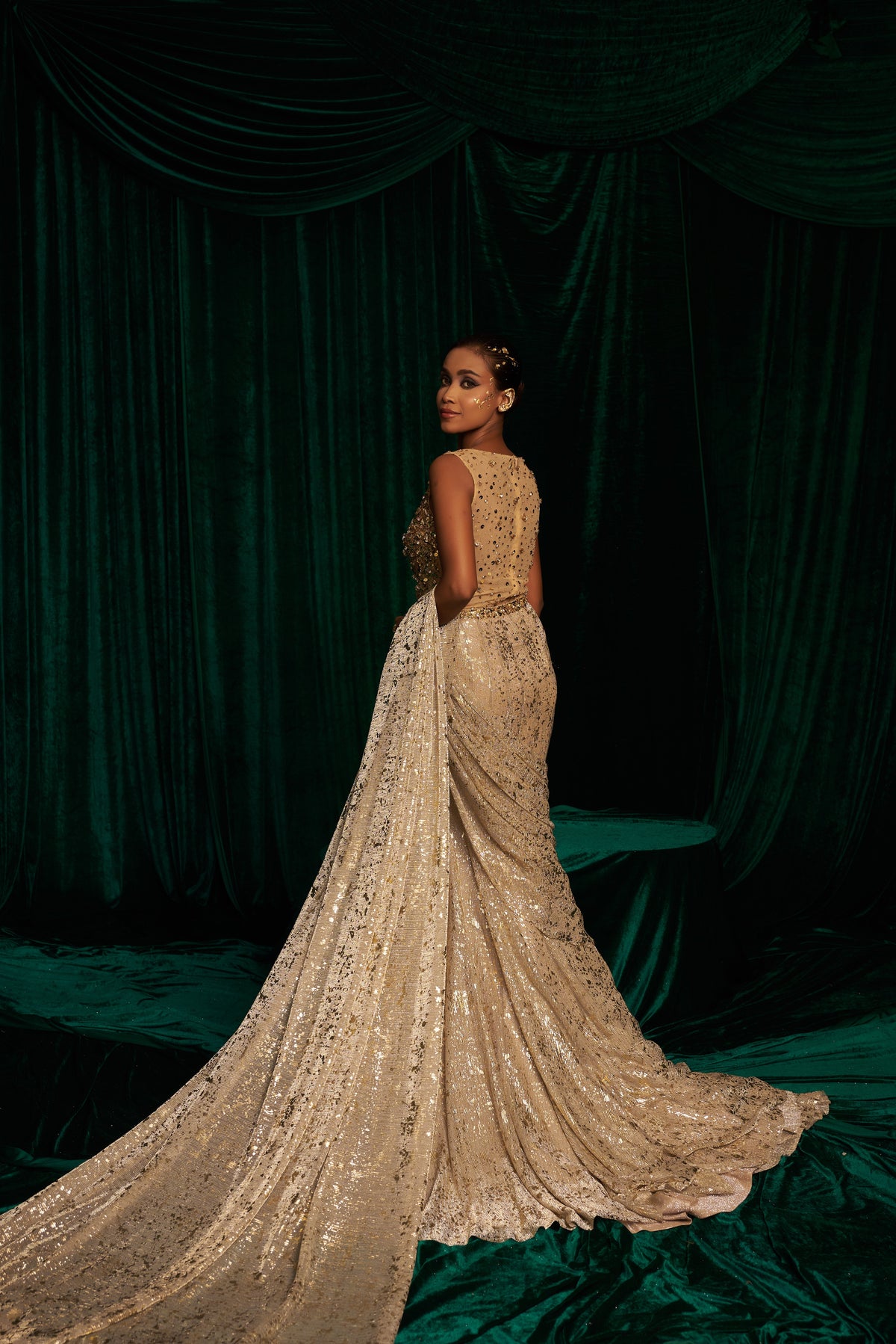 Hand embellished Bodysuit with Fishtail Saree — image 5