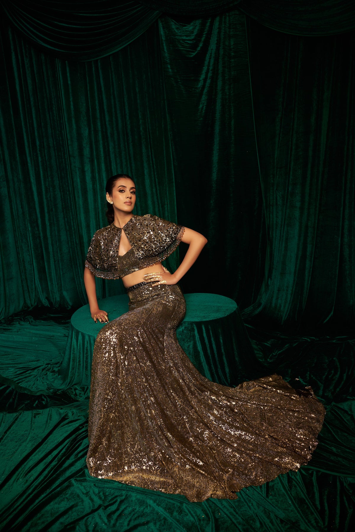 Embroidered Short Cape With Fishtail Skirt — image 8