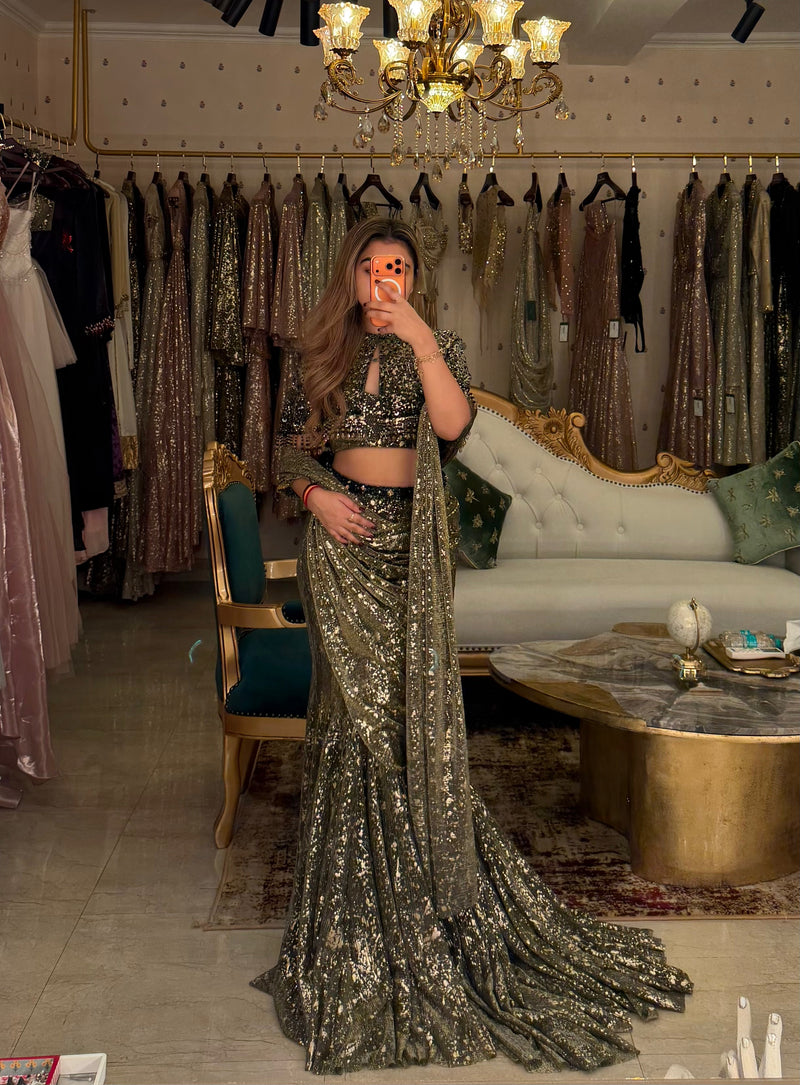 Embroidered Short Cape With Fishtail Saree — image 1